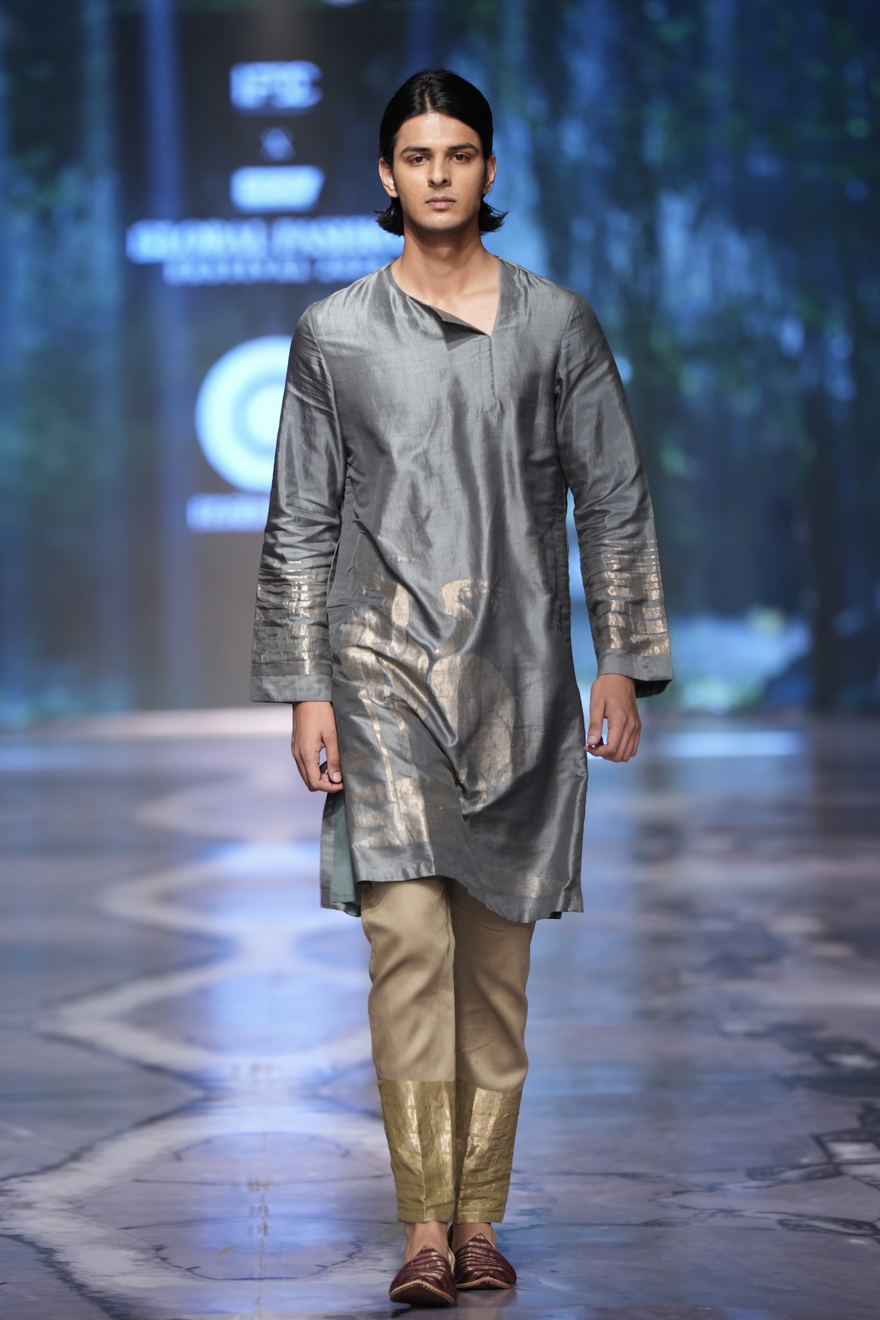 Handwoven Jamdani Silk Kurta